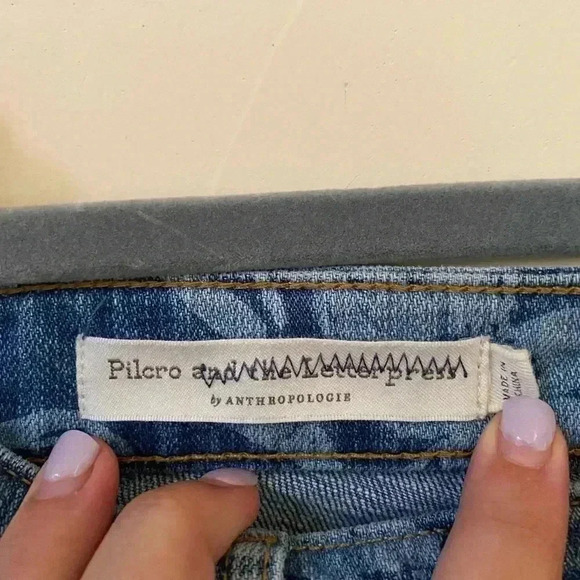 ANTHROPOLOGIE PILCRO AND THE LETTERPRESS SLIM BOYFRIEND FADED DENIM FLORAL JEANS - Picture 9 of 11